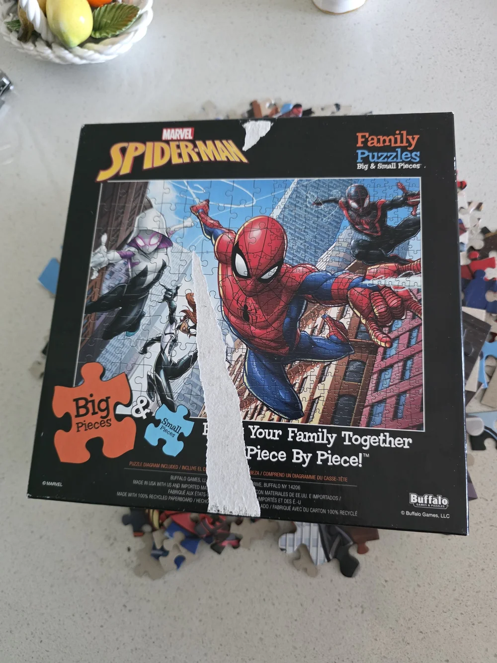 Marvel Spider-Man 400-Piece Puzzle - Red & Blue 396 Pieces 4 Pieces Missing